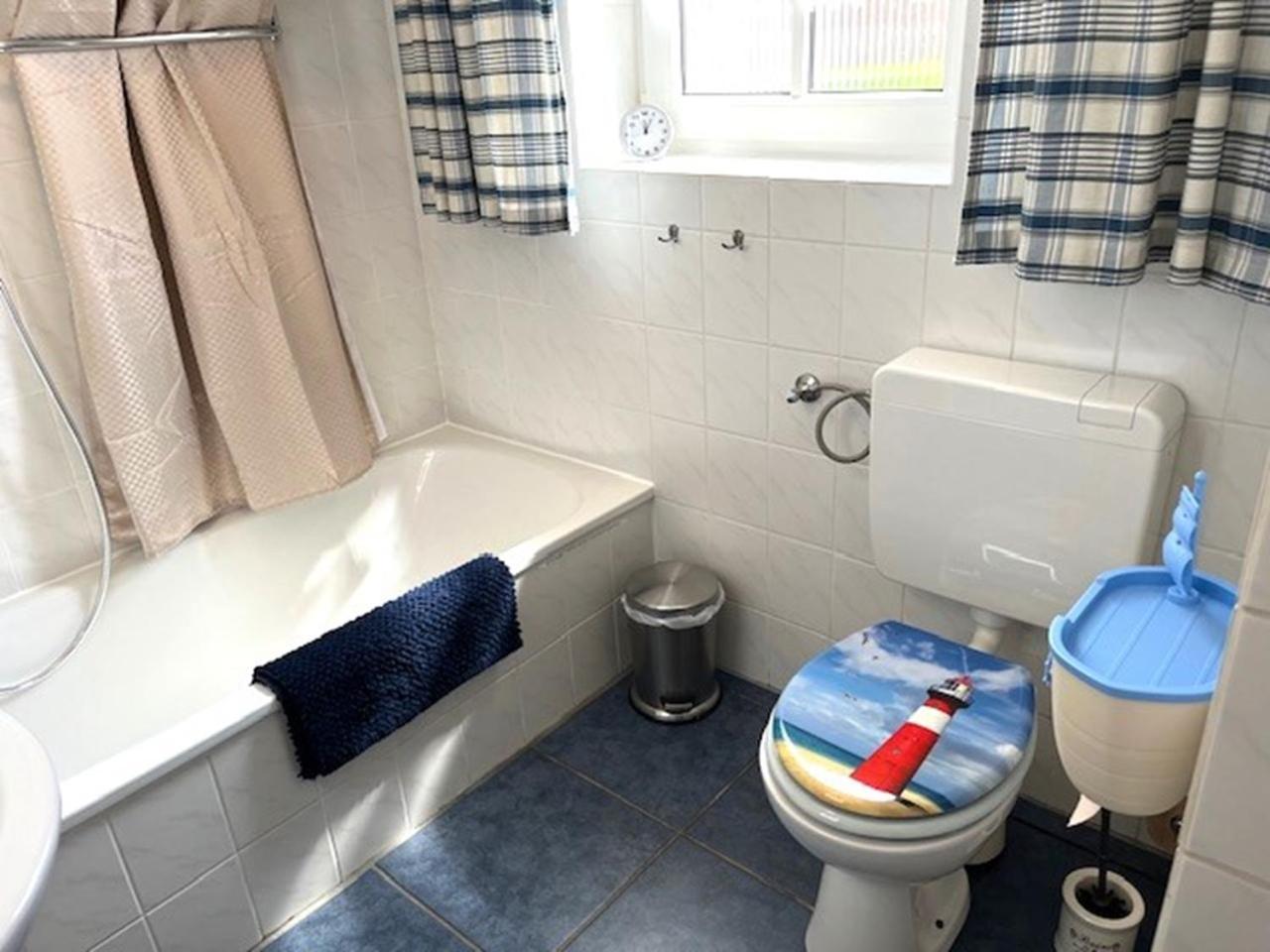 Ferienwohnung Haus Schwalbennest Eg ディツム エクステリア 写真