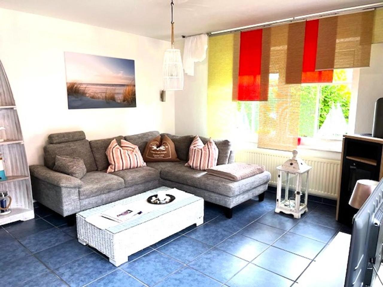 Ferienwohnung Haus Schwalbennest Eg ディツム エクステリア 写真