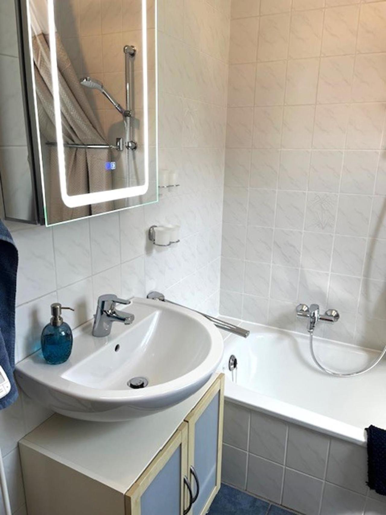 Ferienwohnung Haus Schwalbennest Eg ディツム エクステリア 写真